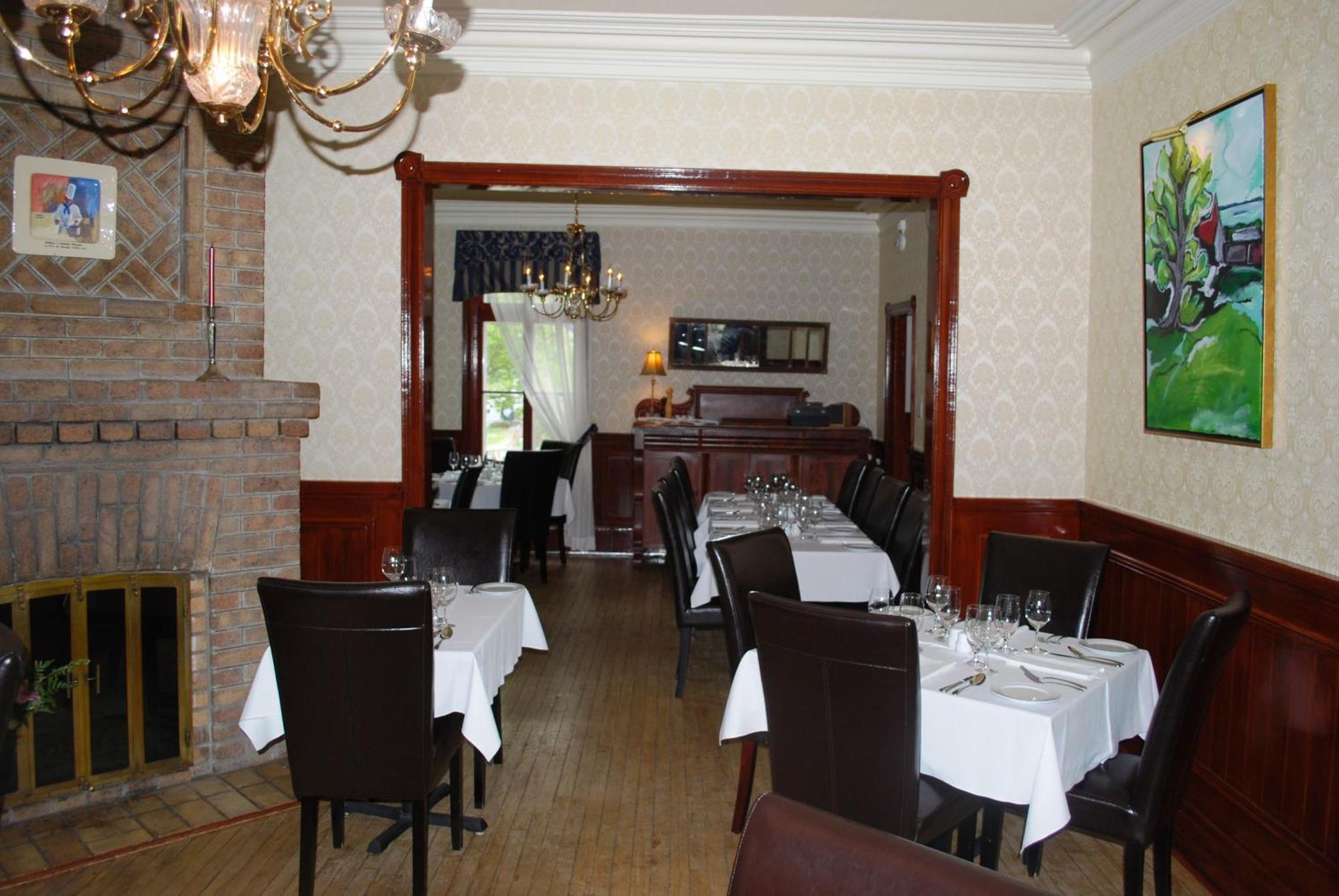 Chez Truchon Bistro-Auberge Ла-Мальбе Екстер'єр фото